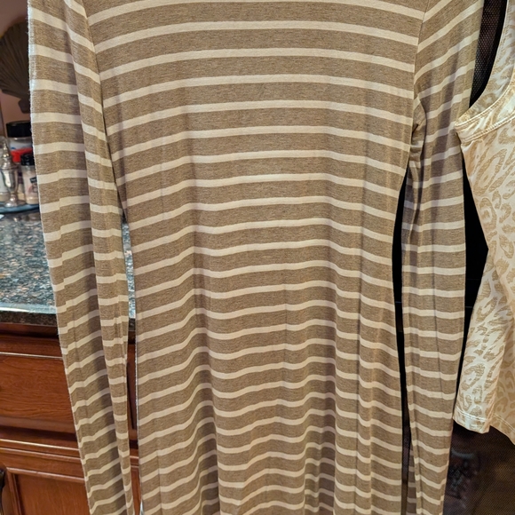 Bailey 44 Beige and White Striped Top - Picture 2 of 3